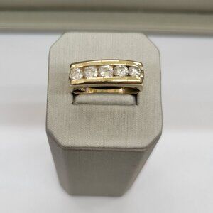 Gentlemen 5 Round Cut Diamond in Band Setting Ring - 14kt Yellow Gold, Size 9 